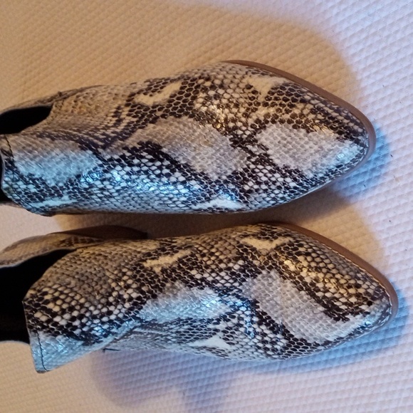 Blondo Ankle Boots 8 - Picture 2 of 8